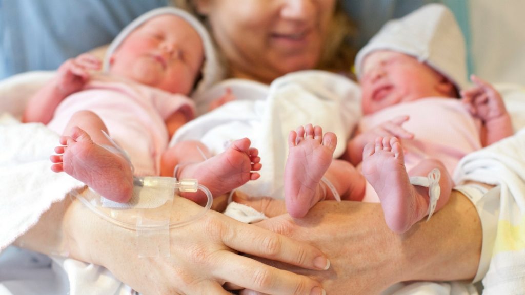 creating-a-twin-birth-plan-when-should-my-twins-arrive-twins-more